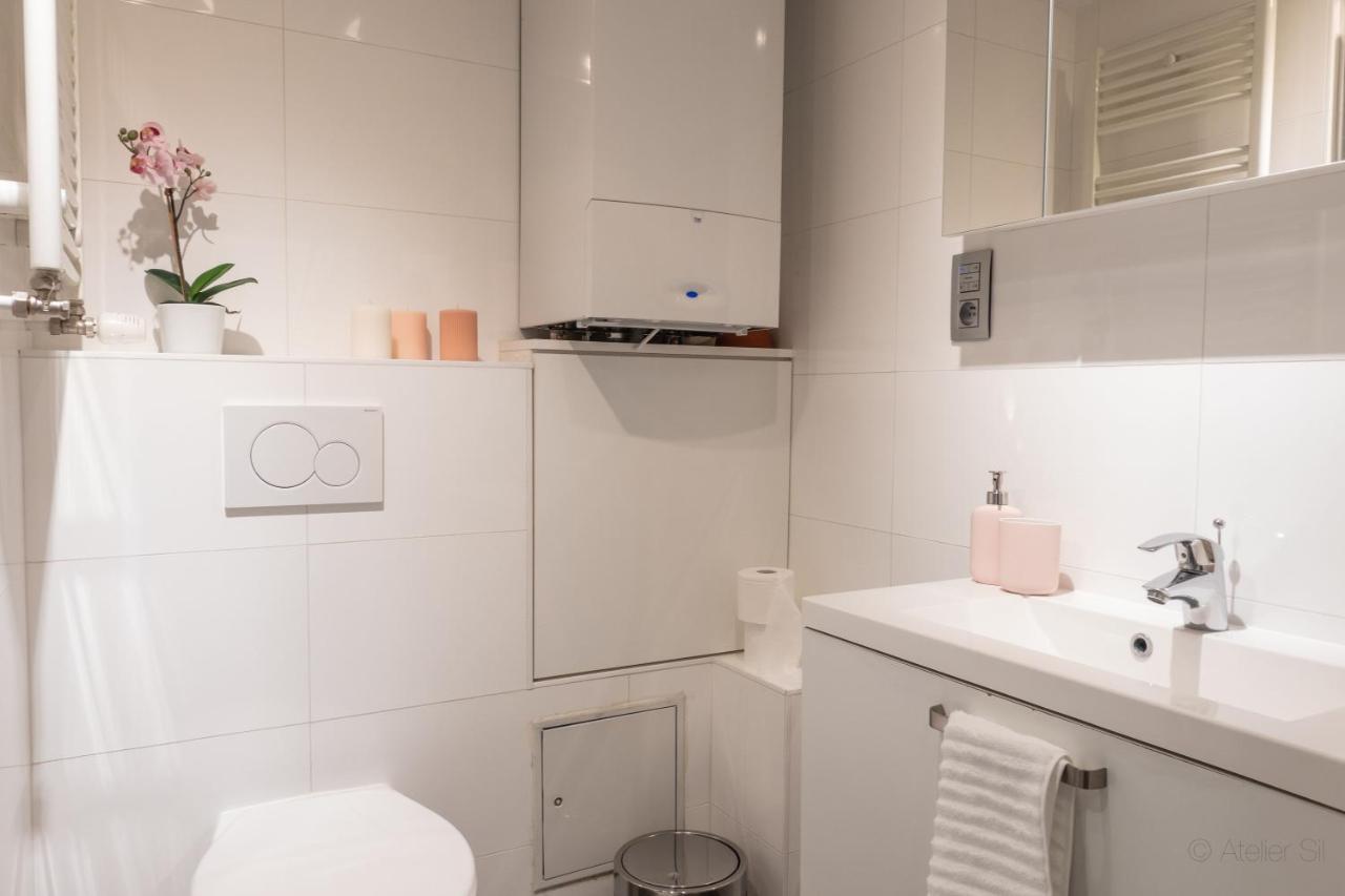 Oneluxstay Antwerp City Centre Exterior foto